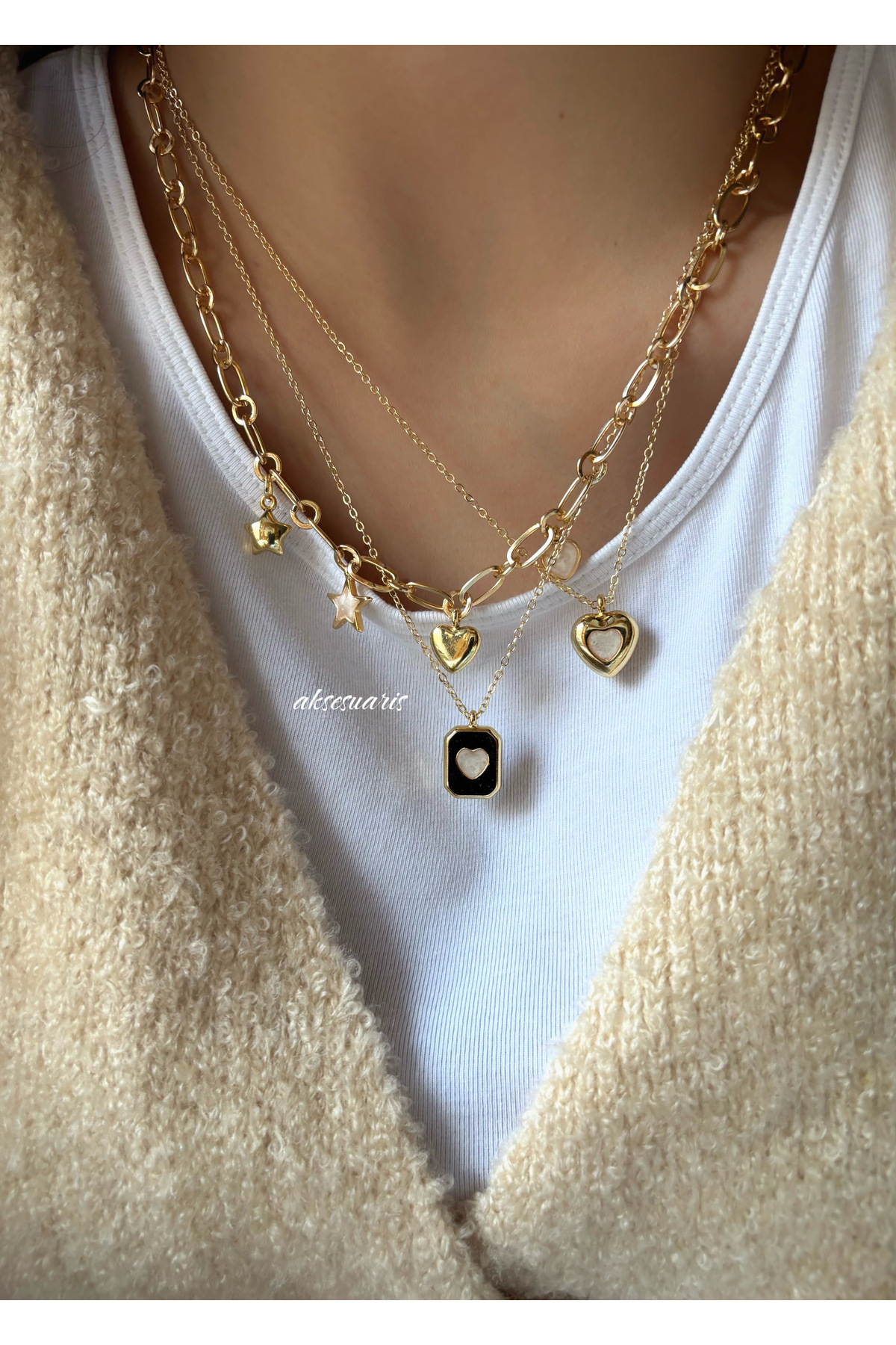 aksesuaris 3'lü Gold Kalpli Charm Kolye Set