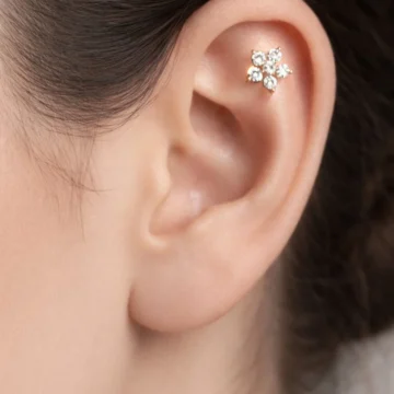 Çelik Çiçek Tragus Piercing Helix Kıkırdak Küpesi Gold Renk