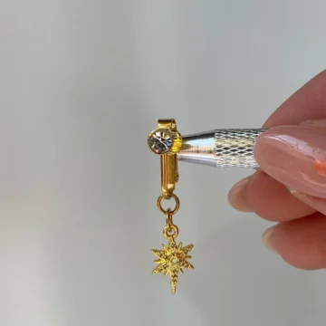 Çelik Göbek Piercing Mıknatıslı Deliksiz Kullanım Sıkıştırmalı Kuzey Yıldızı Sallantılı Model