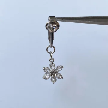 Çelik Göbek Piercing Mıknatıslı Sıkıştırmalı Kullanımlı Çiçek Model