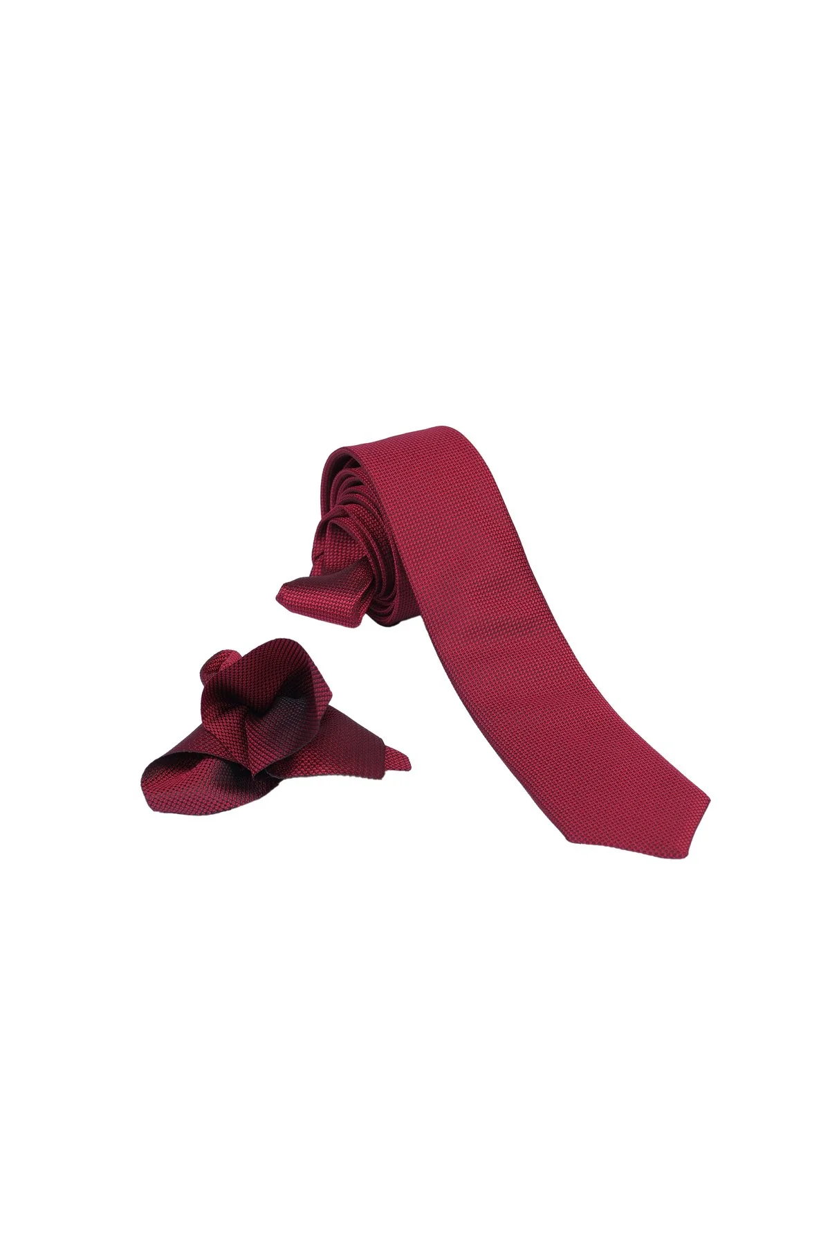 FARMEKE 1.KALİTE ÖZEL DESENLİ ÖZGÜN RENK 5.5 CM GENİŞLİĞİNDE (KUŞGÖZÜ) KRAVAT MENDİL SETİ