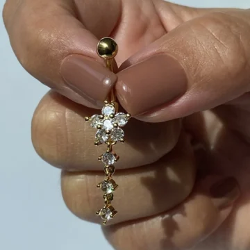 Göbek Çelik Piercing Uzun Sallantılı Taşlı Papatya Model