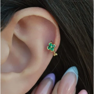 Gold Halka Zümrüt Yeşili Mini Çiçekli Tragus Piercing Helix Kıkırdak Lob