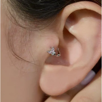Gold Pembe Kanatlı Kelebek Piercing Tragus Helix Forward Helix