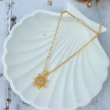 Gold Renk Güneş Detay Kolye