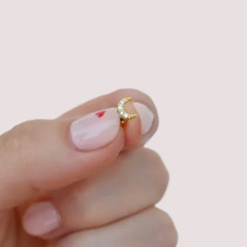 Gold Renkli Taşlı Ay Figürlü Piercing Helix Kıkırdak Conch Lob