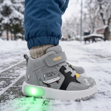 Işıklı Cırtlı Ortopedik Erkek Çocuk Outdoor Bot
