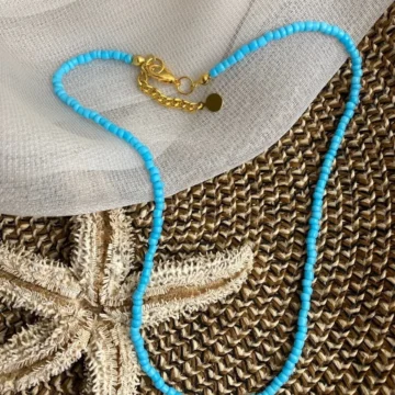 Kırmızı Sade Ve Şık Boncuk Kolye