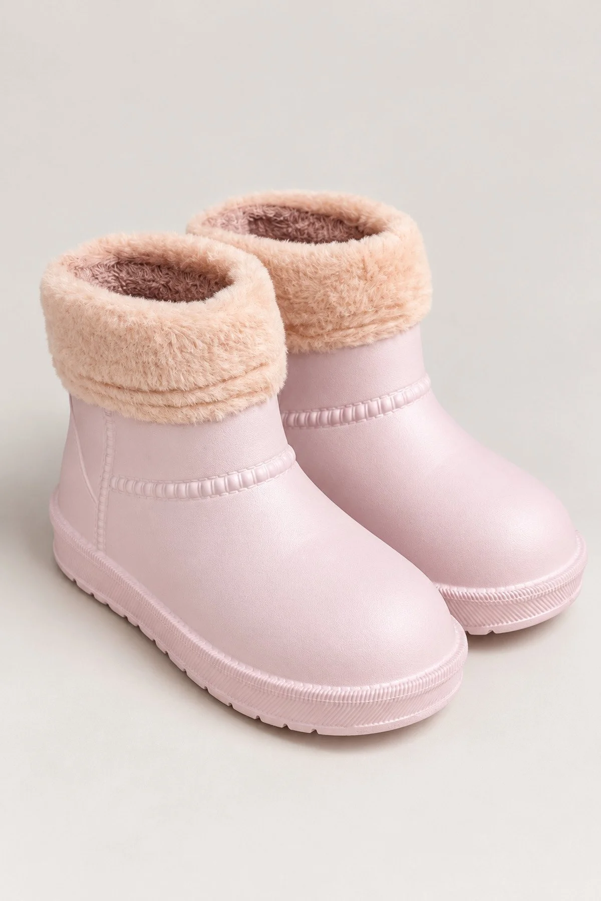 Mini UG Kids Çocuk Bot Peluş Astarlı Sıcak Tutan Kışlık Bot Kız Erkek Çocuk Şık Rahat Günlük Kullanım - Görsel 11