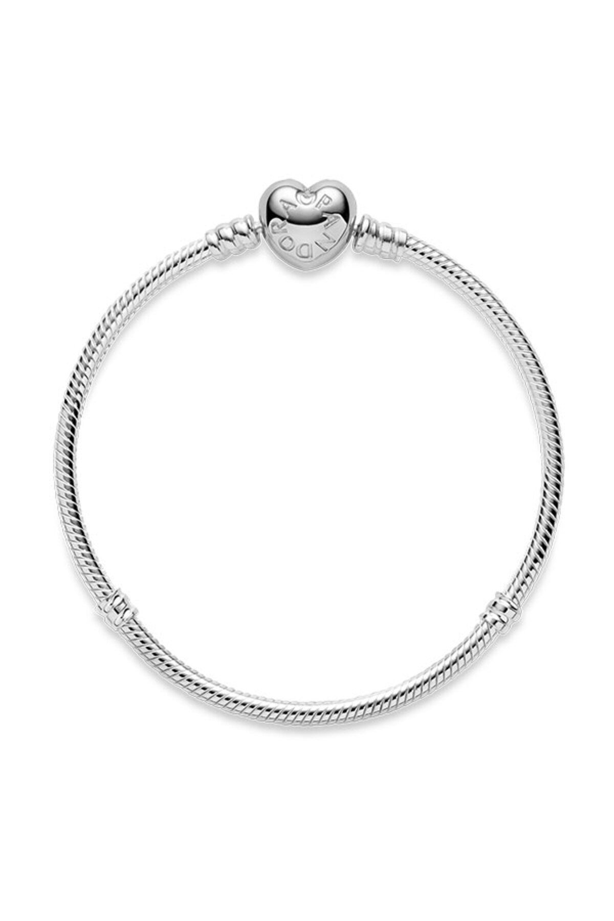 Pandora Moments Kalp Klipsli 925 Ayar Gümüş Yılan Zinciri Bileklik Charm Uyumlu