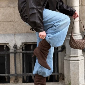 Pillow Slouchy Büzgülü Geniş Bilekli Kısa Topuklu Sivri Burun Kadın Bot Bootie Acı Kahverengi Süet