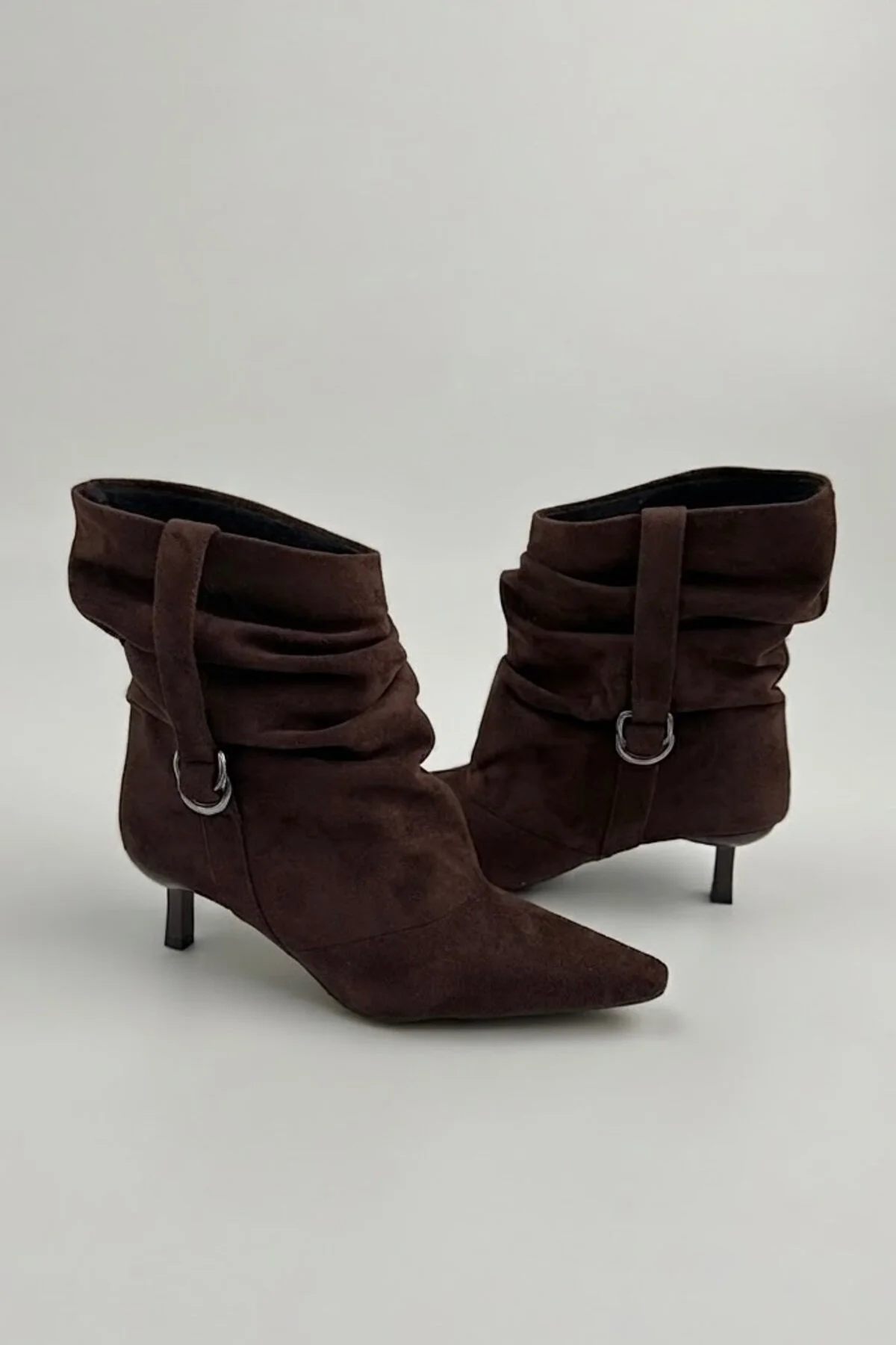 Shape Slouchy Büzgülü Geniş Bilekli Yan Kemer Detaylı Kısa Topuklu Sivri Burun Kadın Bot Bootie - Görsel 2