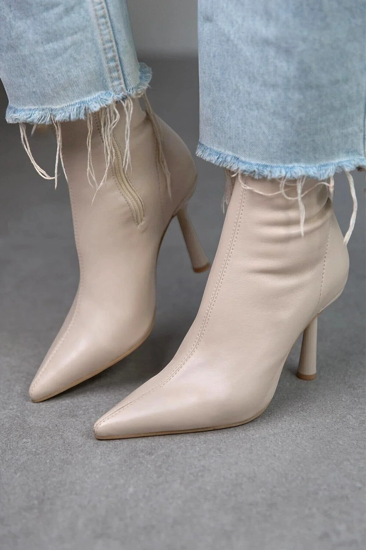 Siyah Süet Streç Bot Kadın İnce Stiletto Topuk Yandan Fermuarlı Rahat Günlük 9 Cm Topuklu Bot - Görsel 4