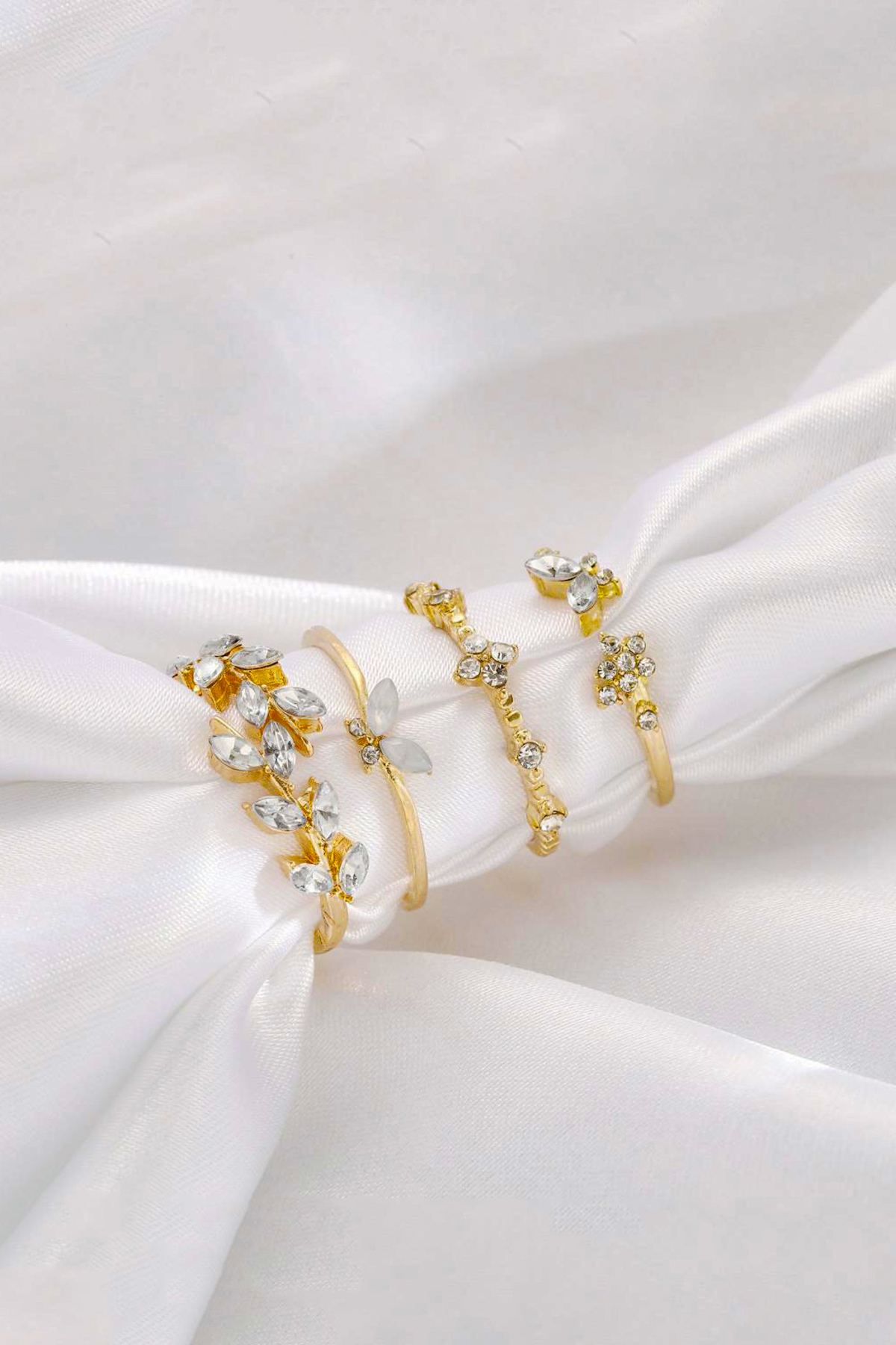 The Collection 4'lü Kombin Kelebek Çiçek Detaylı Eklem Gold Taşlı Yüzük Set