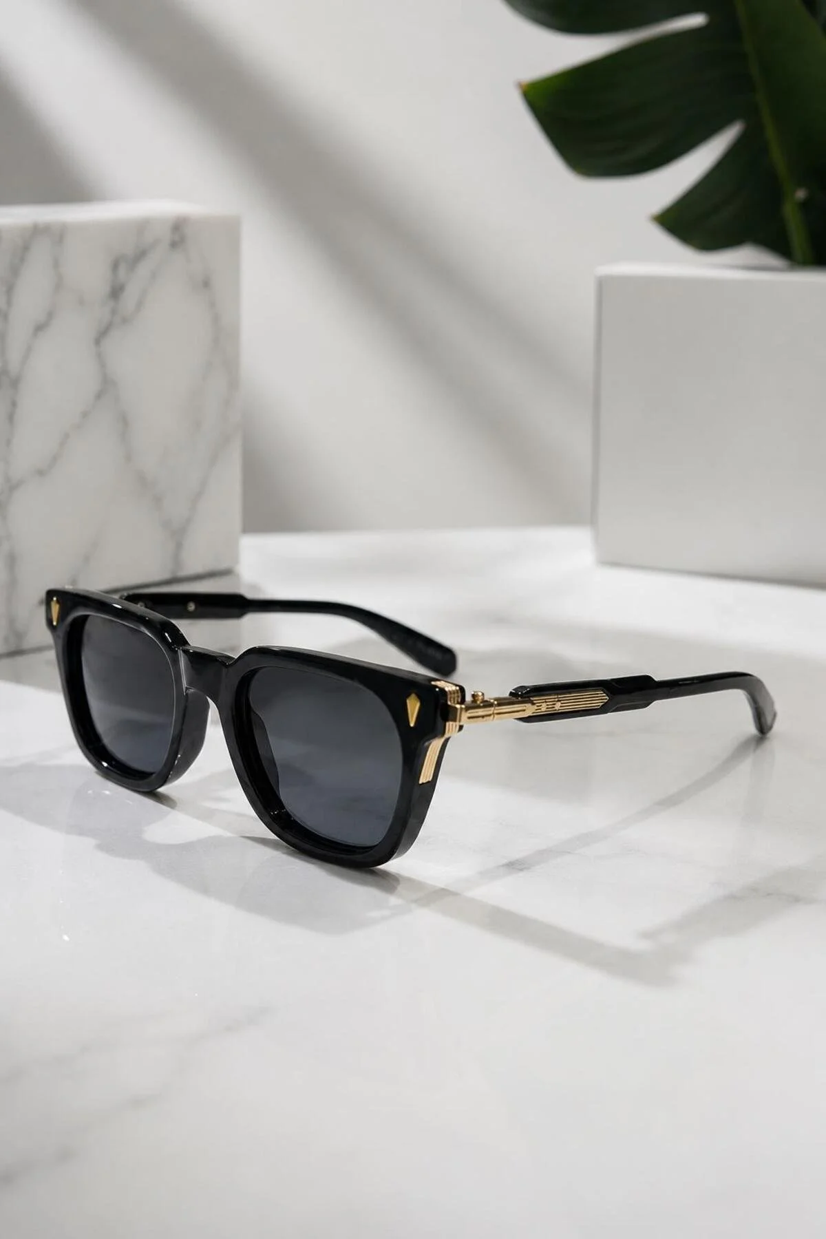 UV400 Premium Siyah Ünisex Güneş Gözlüğü | Gold Metal Detaylı - Görsel 3