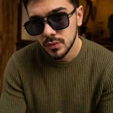 Vega Unisex Kare Siyah Gold Aksesuarlı Ultra Hafif Uv400 Filtreli Siyah Güneş Gözlüğü